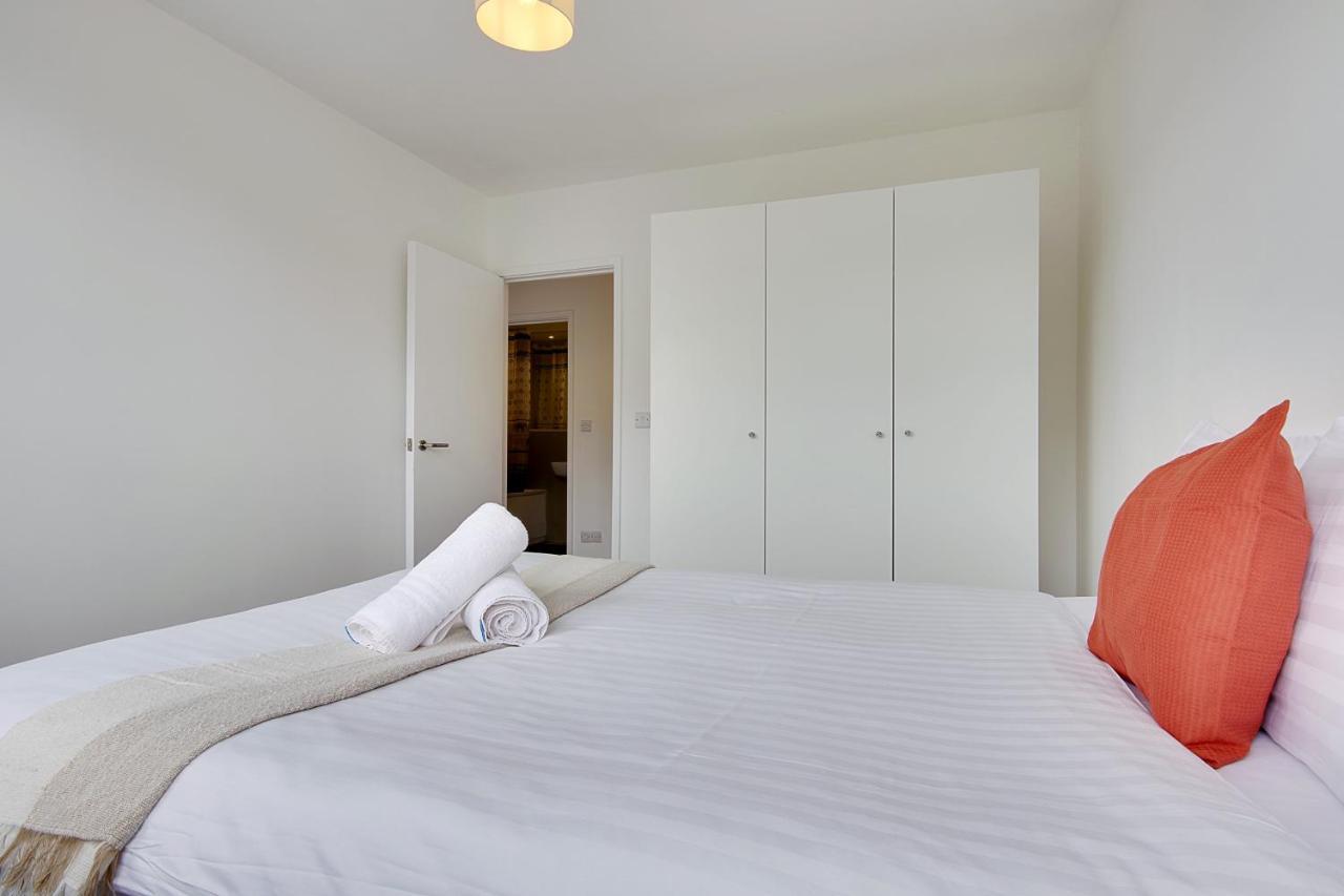Hill House Holiday Apartments Борнмут Экстерьер фото