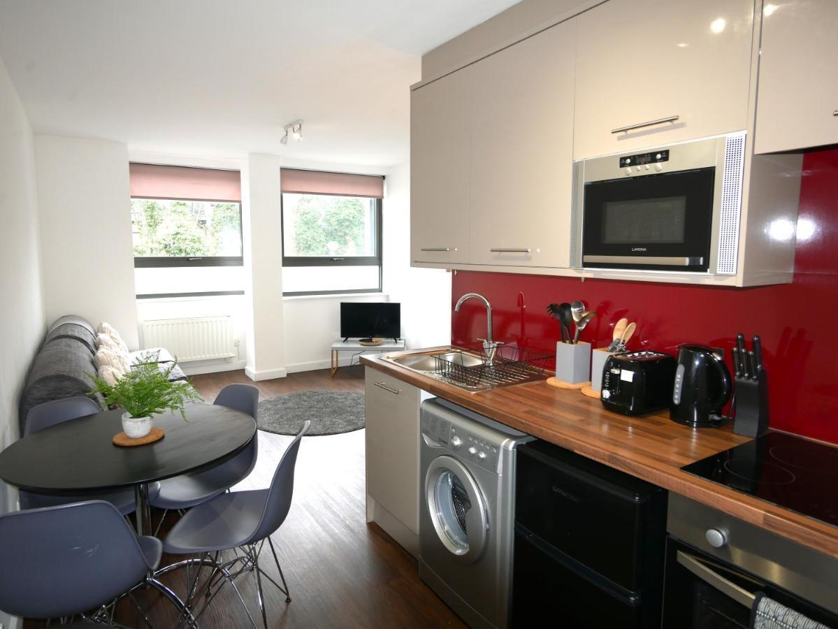 Hill House Holiday Apartments Борнмут Экстерьер фото