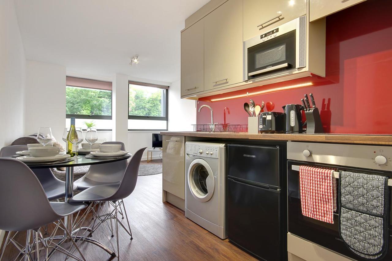 Hill House Holiday Apartments Борнмут Экстерьер фото