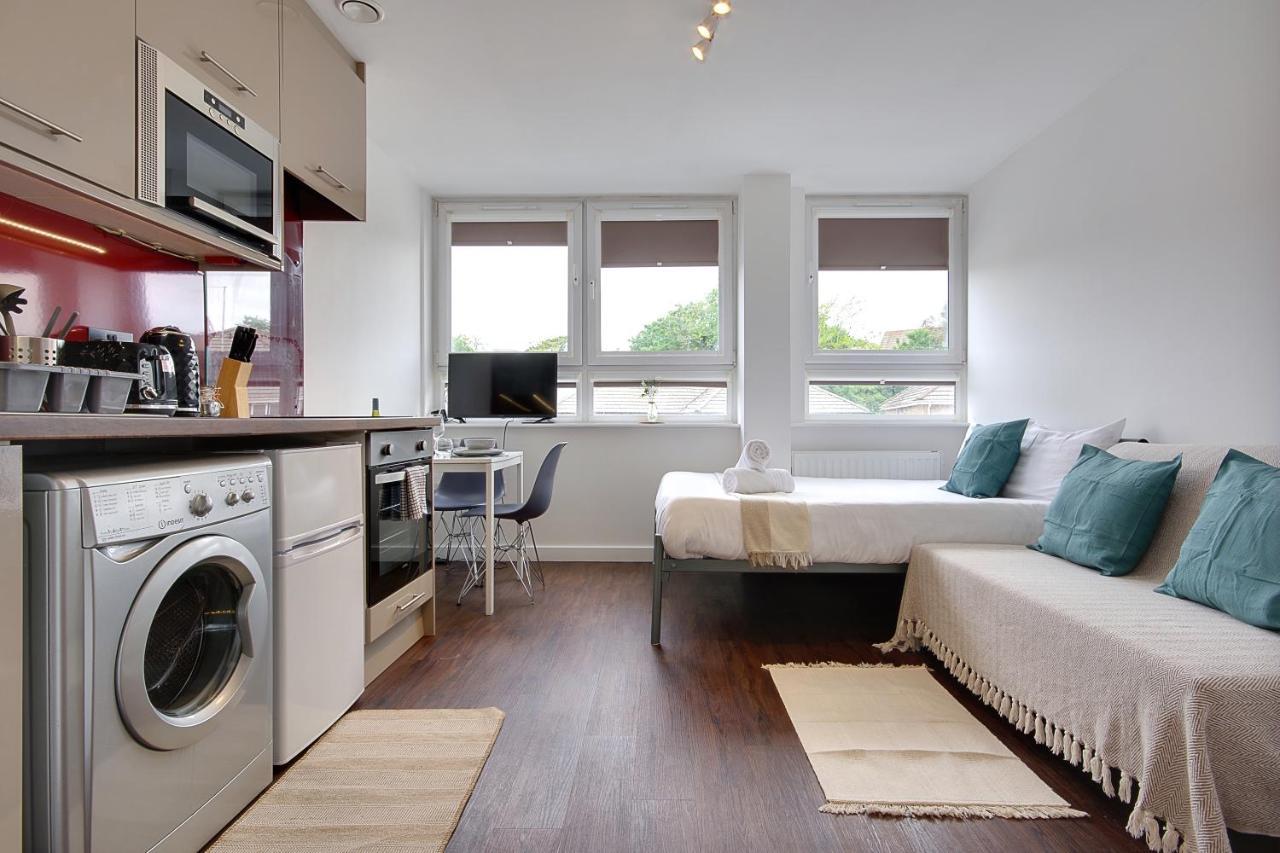 Hill House Holiday Apartments Борнмут Экстерьер фото