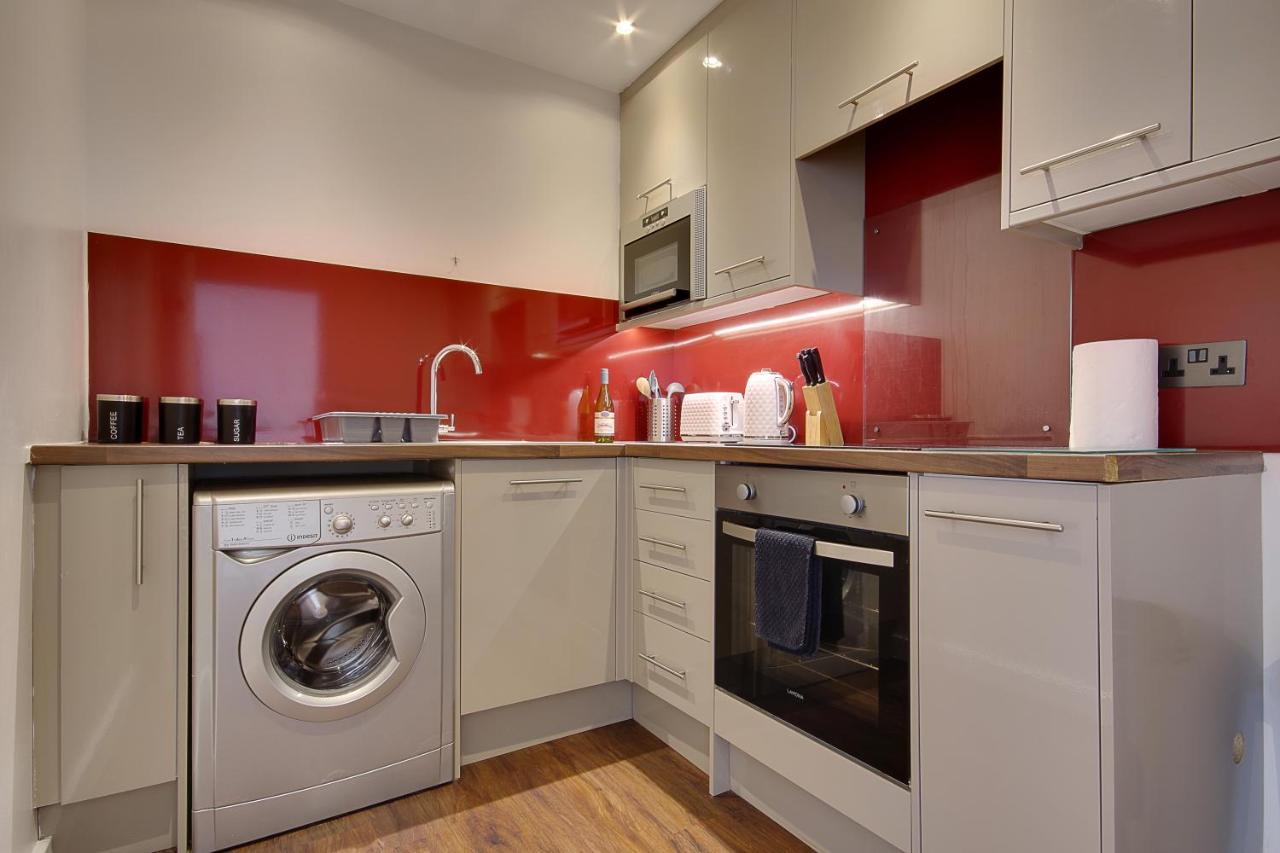 Hill House Holiday Apartments Борнмут Экстерьер фото