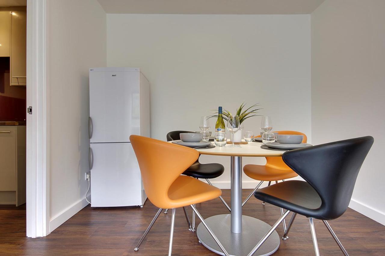 Hill House Holiday Apartments Борнмут Экстерьер фото
